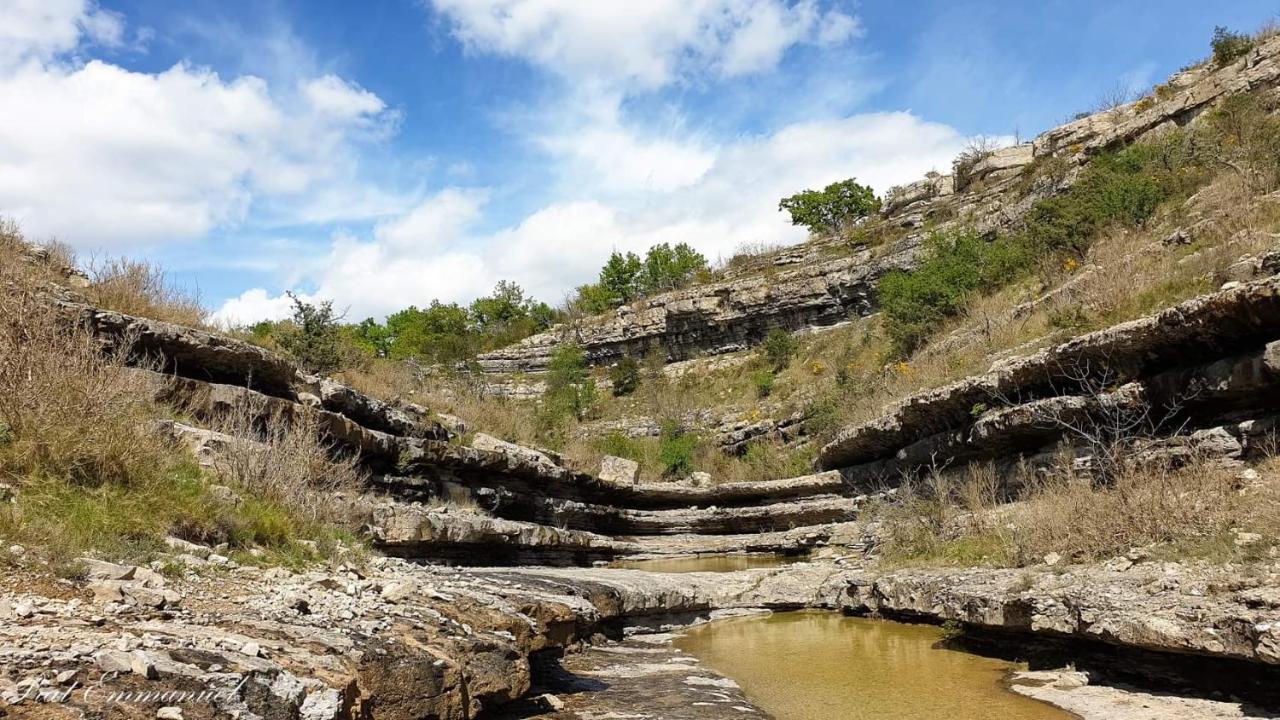 Magnifique maison en coeur de Balazuc, proche plages ardèche Extérieur photo