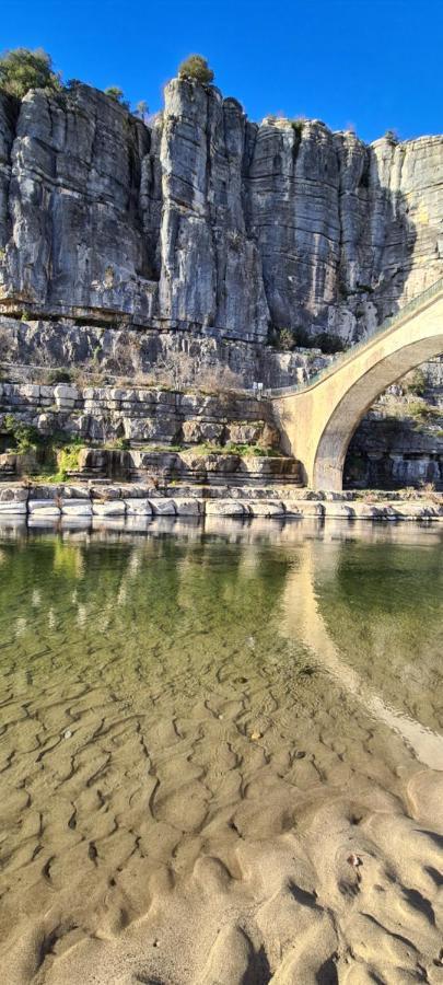 Magnifique maison en coeur de Balazuc, proche plages ardèche Extérieur photo